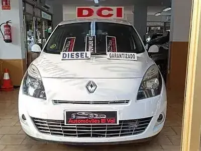 Usado Renault Scenic E-Tech Dynamique 129 CV (94 kW) 2010 Blanco