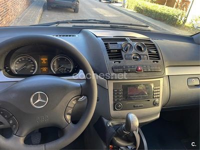 Usado Mercedes Viano 116 CV (85 kW) 2009 Gris / plata Monovolumen