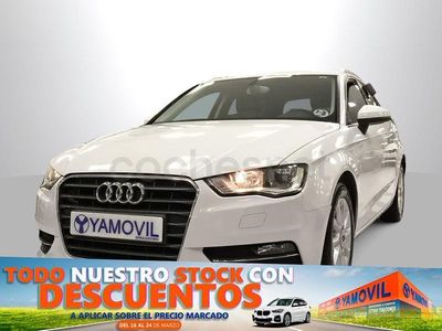 Usado Audi A3 Attraction 105 CV (77 kW) 2013 Blanco Berlina