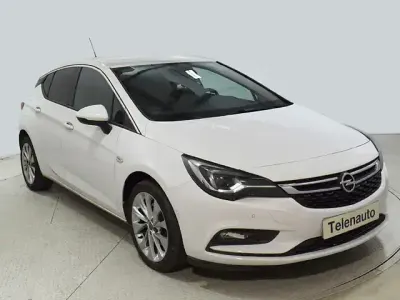 Usado Opel Astra Excellence 136 CV (100 kW) 2017 Blanco Berlina
