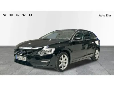 Usado Volvo V60 Momentum 150 CV (110 kW) 2017 Negro Familiar