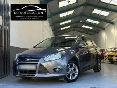 Usado Ford Focus S 125 CV (91 kW) 2013 Gris Utilitario