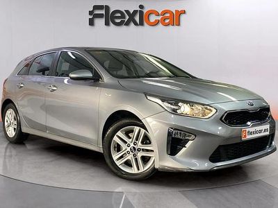 Usado Kia Ceed 120 CV (88 kW) 2021 Gris Utilitario