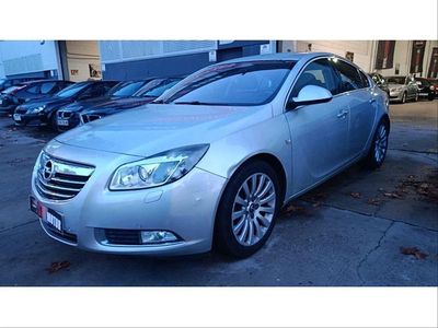 Gris / plata Usado 2010 Opel Insignia Cosmo Berlina | 5490 € (Precio justo)
