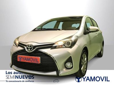 Usado Toyota Yaris Active 99 CV (72 kW) 2015 Plateado Utilitario