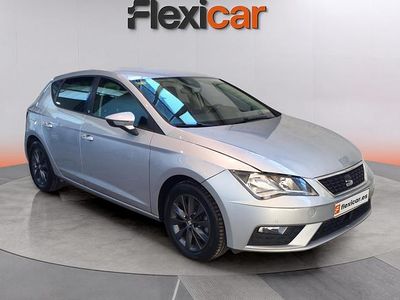 Usado Seat Leon ST Style 131 CV (96 kW) 2020 Gris Familiar