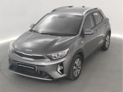 Usado Kia Stonic 101 CV (74 kW) 2025 Gris SUV