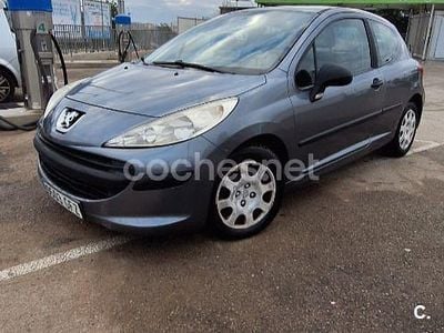 Gris / plata Usado 2008 Peugeot 207 Berlina | 2800 € (Precio justo)
