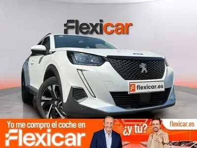 Usado Peugeot 2008 Allure 130 CV (95 kW) 2020 Blanco SUV