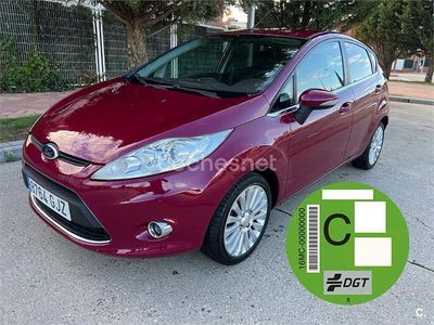 Usado Ford Fiesta Titanium 120 CV (88 kW) 2008 Granate Utilitario