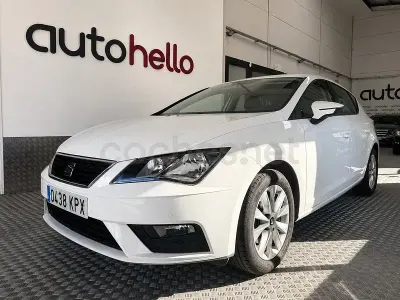 Używany Seat Leon Style 110 KM (80 kW) 2018 Biały Sedan/Limuzyna