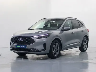 Usado Ford Kuga ST-Line 150 CV (110 kW) 2025 Gris / plata SUV