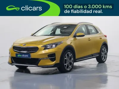 Usado Kia XCeed 120 CV (88 kW) 2021 Amarillo SUV