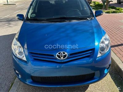 Usado Toyota Auris Active 90 CV (66 kW) 2010 Azul Utilitario