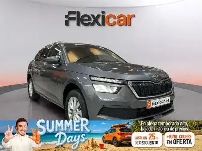 Usado Skoda Kamiq Active 110 CV (80 kW) 2022 Gris / plata SUV