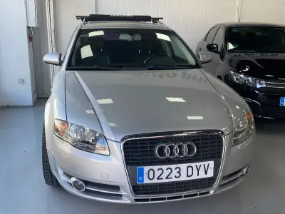 Usado Audi A4 140 CV (102 kW) 2006 Gris / plata Familiar