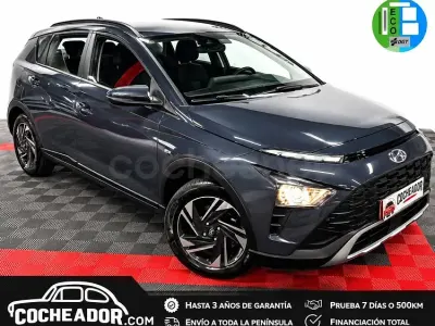 Usado Hyundai Bayon 100 CV (73 kW) 2022 Gris / plata SUV