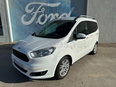 Usado Ford Tourneo Courier Titanium 102 CV (75 kW) 2016 Blanco Monovolumen