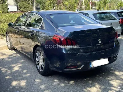Usado Peugeot 508 Allure 150 CV (110 kW) 2015 Azul Berlina