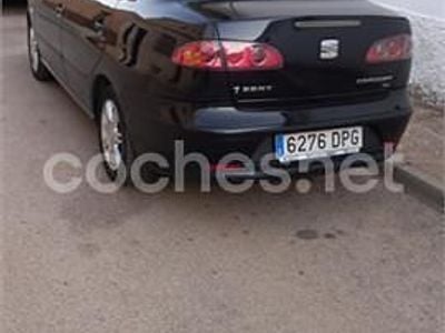 Usado Seat Cordoba 100 CV (73 kW) 2005 Negro Berlina