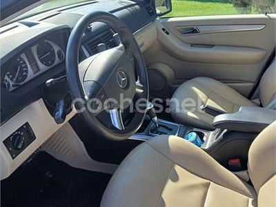 Begagnad Mercedes B180 109 HK (80 kW) 2010 Grå Minibuss