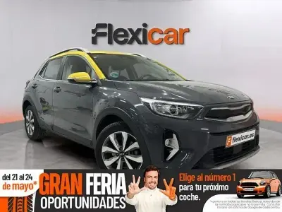 Usado Kia Stonic 100 HP (73 kW) 2021 Cinzento SUV
