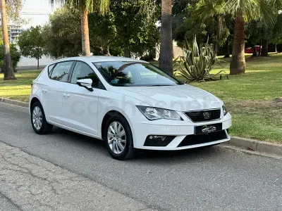 Usado Seat Leon Reference 115 CV (84 kW) 2017 Blanco Berlina
