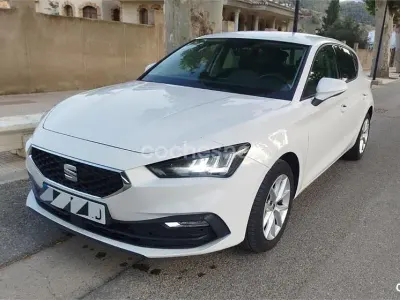 Usado Seat Leon Style 115 CV (84 kW) 2021 Blanco Berlina
