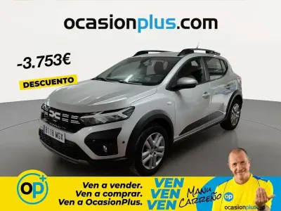 Usado Dacia Sandero Expression 91 CV (66 kW) 2023 Gris Utilitario