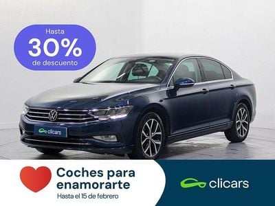 Usado VW Passat Executive 150 CV (110 kW) 2020 Azul Berlina