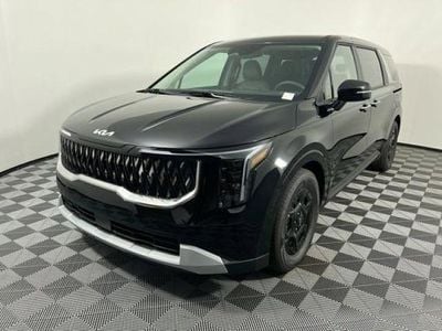 Usado Kia Carnival LX 268 CV (197 kW) 2024 Negro Monovolumen