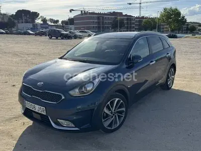 Usado Kia Niro 141 CV (103 kW) 2016 Azul SUV