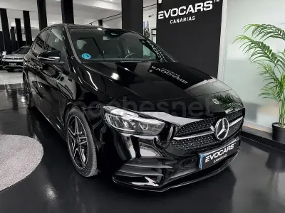 Usado Mercedes B200 163 CV (119 kW) 2022 Negro Utilitario
