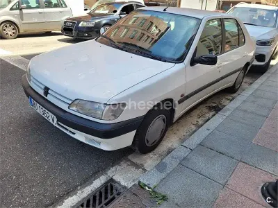 Usado Peugeot 306 Style 90 CV (66 kW) 1996 Blanco Berlina