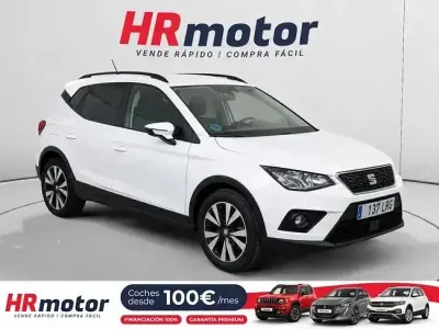 Usado Seat Arona Ecomotive 110 CV (80 kW) 2021 Blanco SUV