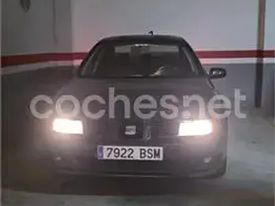 Usado Seat Toledo Stella 110 CV (80 kW) 2002 Negro Berlina