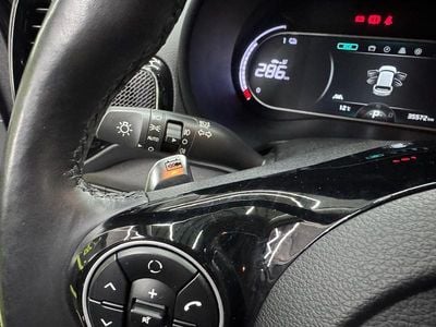 Usado Kia Soul EV 150 kW (204 CV) 2021 Negro SUV