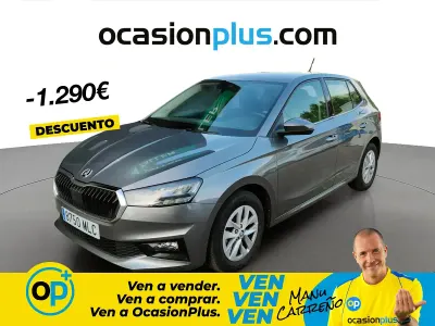 Usado Skoda Fabia Ambition 80 CV (58 kW) 2023 Gris / plata Utilitario