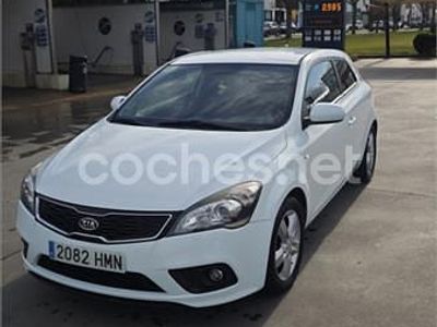 Blanco Usado 2012 Kia ProCeed Berlina | 6800 € (Buen precio)