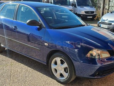 Usado Seat Ibiza Reference 100 CV (73 kW) 2006 Azul Utilitario