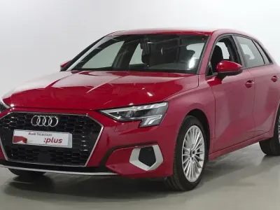 Usado Audi A3 Advanced Plus 116 HP (85 kW) 2022 Vermelho Sedan