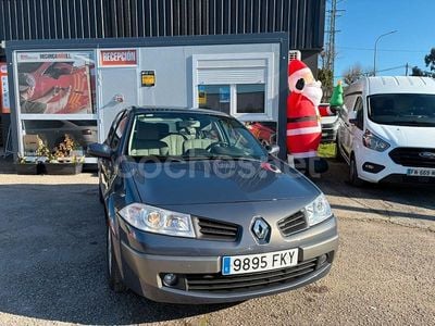 Gris / plata Usado 2007 Renault Mégane II Expression Berlina | 3350 € (Precio justo)