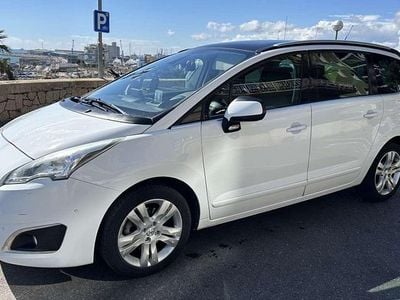 Usado Peugeot 5008 Allure 131 CV (96 kW) 2016 Monovolumen