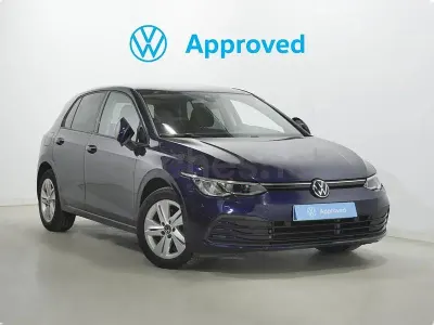 Usado VW Golf VIII Life 131 CV (96 kW) 2023 Azul Berlina