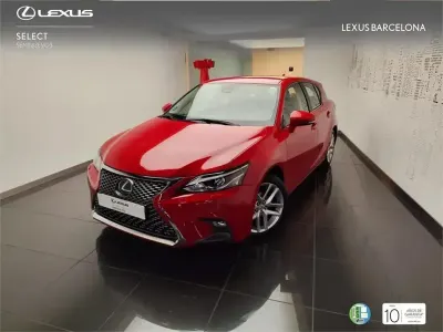 Usado Lexus CT200h Executive Line 136 CV (100 kW) 2019 Rojo Monovolumen