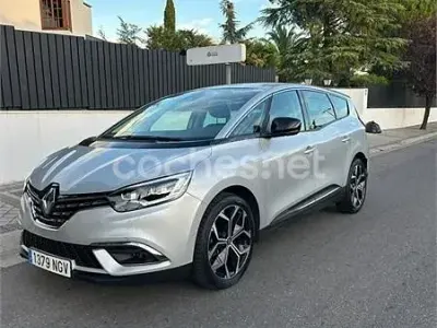 Usado Renault Grand Scénic IV Zen 140 CV (102 kW) 2023 Gris / plata Monovolumen