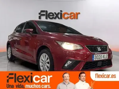 Usado Seat Ibiza Reference 75 CV (55 kW) 2018 Rojo Utilitario