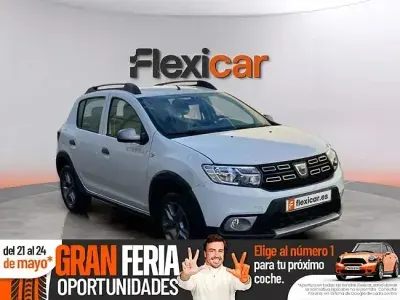 Usado Dacia Sandero Comfort 90 CV (66 kW) 2019 Blanco