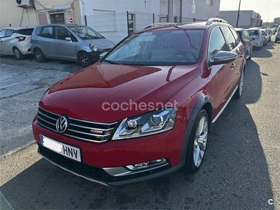 Rojo Usado 2013 VW Passat Exclusive Berlina | 11.000 € (Un poco caro)