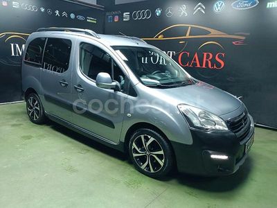 Usado Peugeot Partner Tepee Outdoor 100 CV (73 kW) 2016 Gris / plata Monovolumen